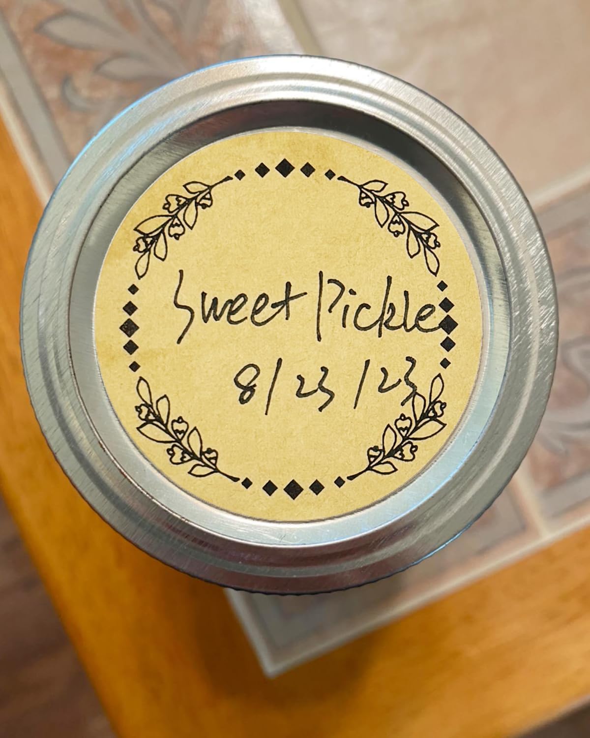 2" Canning Labels for Jars & Lids, 500 Labels per Roll, 4 Different Wreath Designs, Round Kraft Christmas Mason Jar Stickers, Food Labels Pantry Labels, Mason Jar Labels Spice Labels Bottle Labels