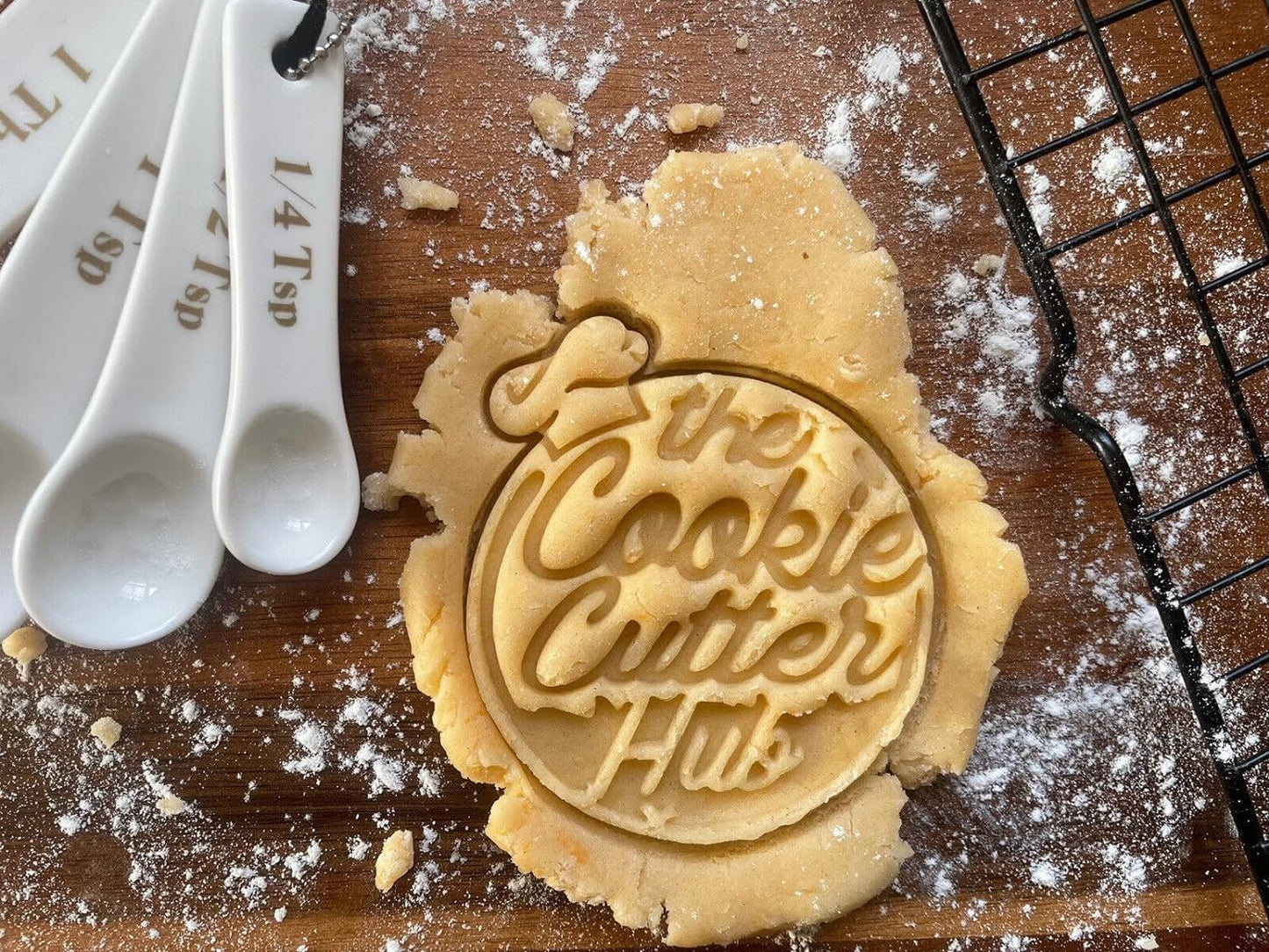 10cm Hand Sign - Stop Cookie Cutter and Matching Embosser for Cookies Biscuits Clay Baking Decoration