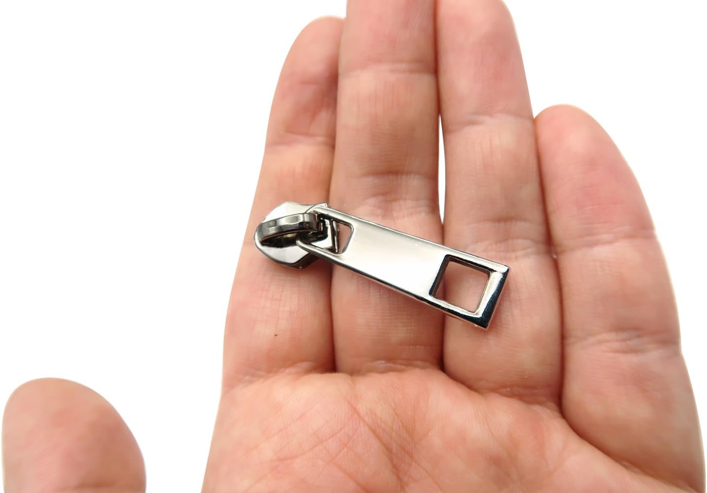 HOLSHUN #5 Zipper Sliders Zipper Pull 30pcs Bulk Heavy Duty Metal Silver Pulls for #5 Nylon Coil Zippers Replacement #5 Sliders for Luggage Luxury Bag Hardware Luggage & DIY Craft Supplies