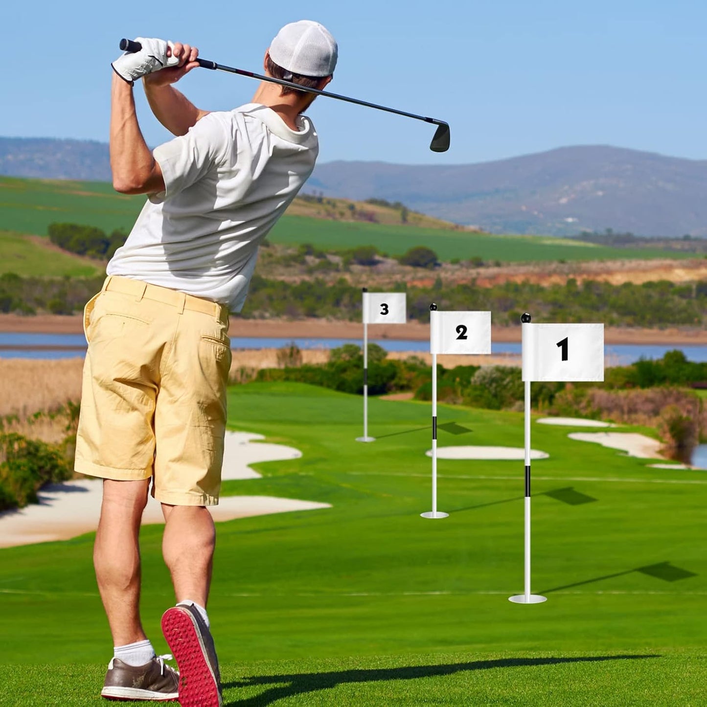 Hungdao 3 Piece Golf Flagstick Mini Putting Green Flag for Yard Golf Pin Hole Cup and Flag Set Portable Practice Putting Green Flagsticks for Driving Range Backyard(Classic)