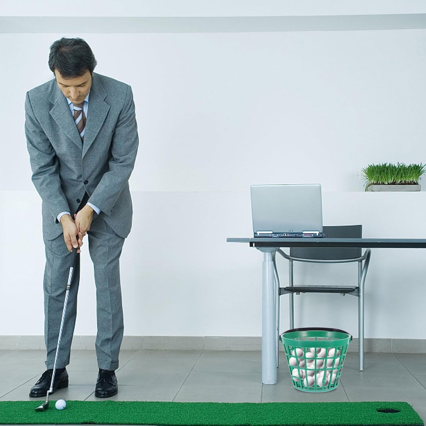 HOMSFOU Golf Ball Range Basket with Handle 1pc Golf Bucket Ball Holder Storage Basket Can Hold 25 Balls