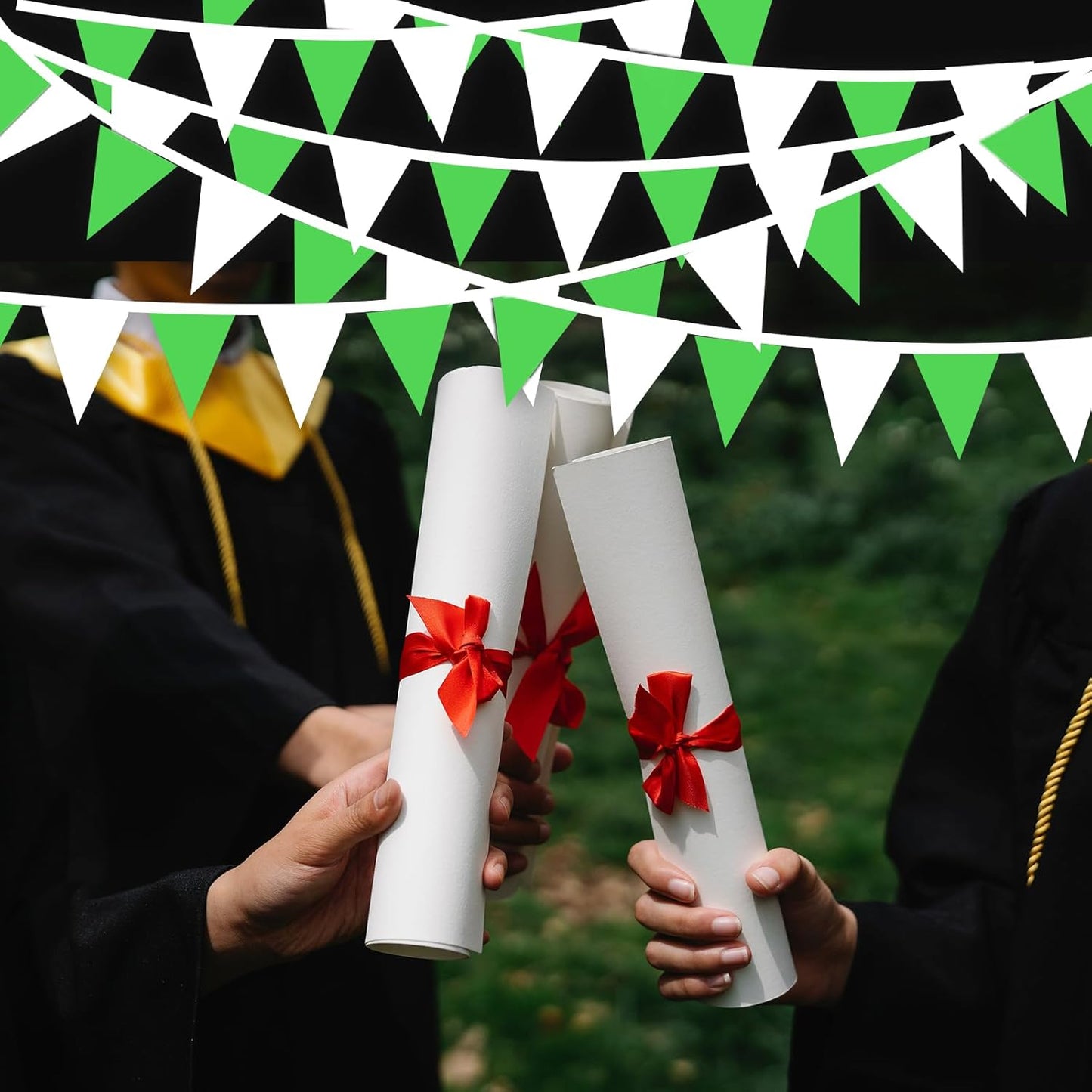 100Ft Green and White Pennant Banner Flags String Fabric Triangle Bunting Flag,Party Decorations for Wedding,Kids Birthday,Home Outdoor Garden Hanging Festivals Decoration,60 Pcs