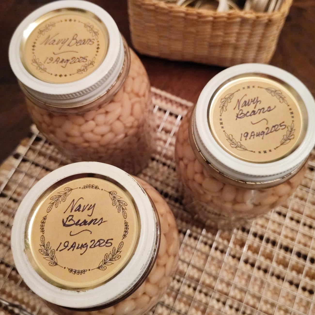 2" Canning Labels for Jars & Lids, 500 Labels per Roll, 4 Different Wreath Designs, Round Kraft Christmas Mason Jar Stickers, Food Labels Pantry Labels, Mason Jar Labels Spice Labels Bottle Labels