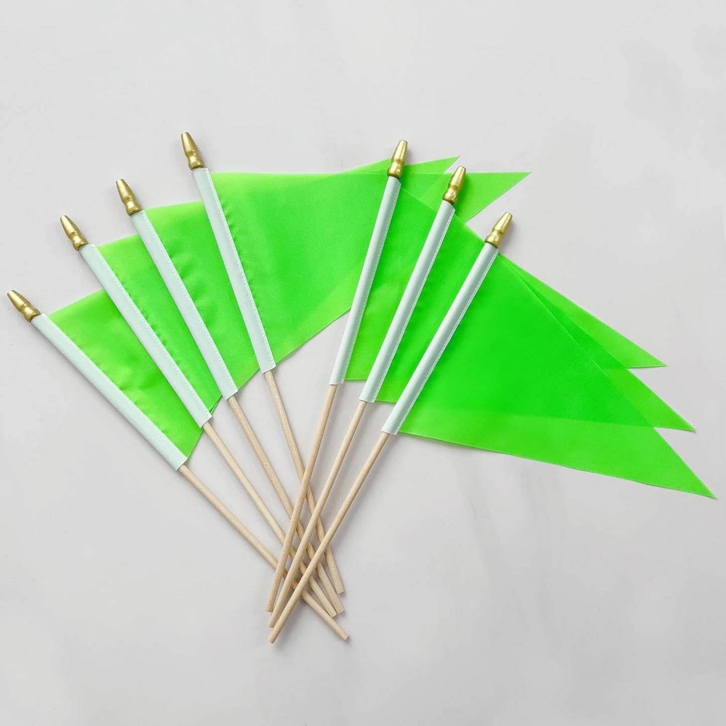 20 Pack Solid Color Green Blank Pennant Flags on Wood Stick Small Mini Plain DIY Graffiti Flags,Decorations for Parades,Grand Opening,Kids Birthday,Sports Clubs,5x8 Inch