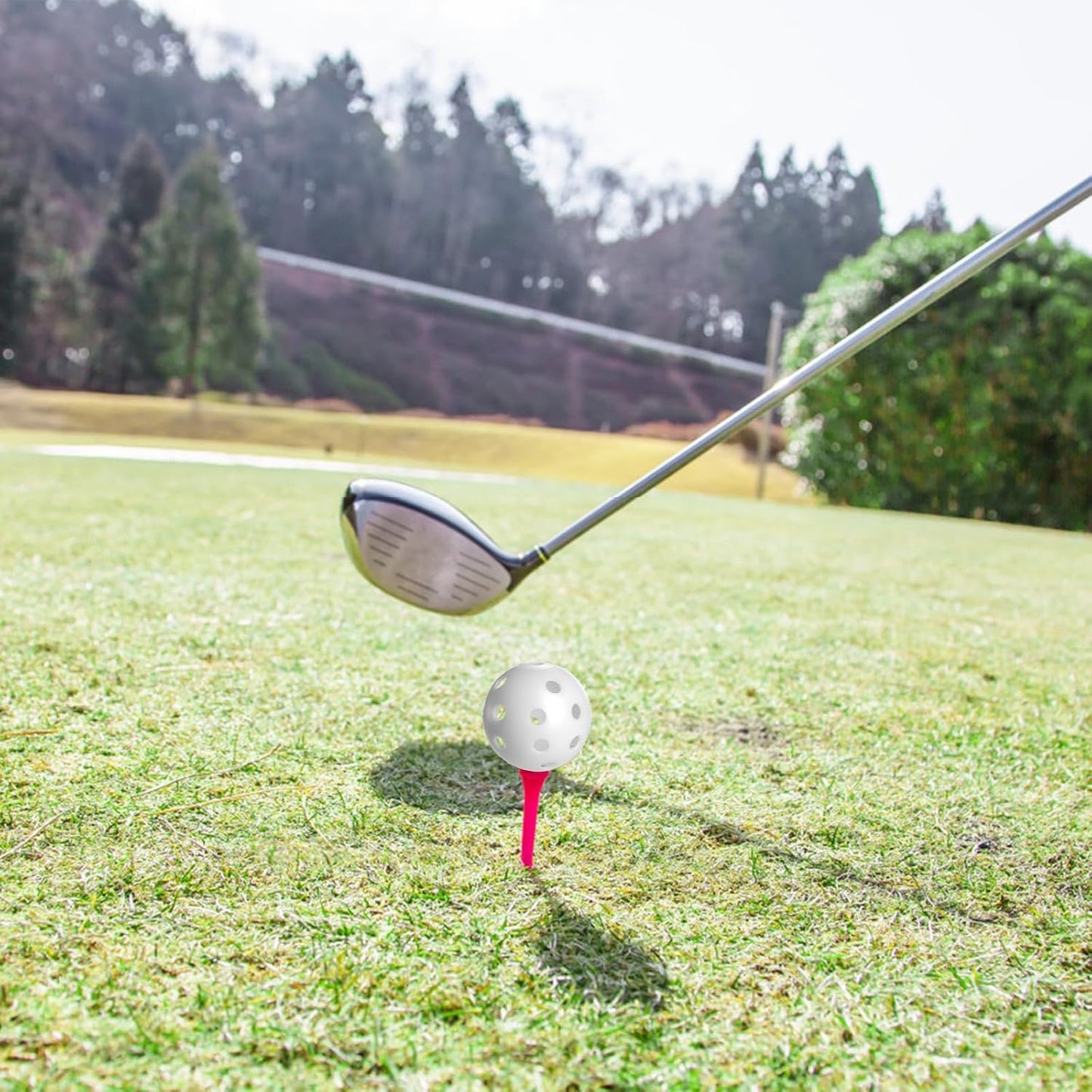 100 Pack Practice Golf Balls, Plastic Golf Training Balls 41mm Hollow Airflow Golf Balls for Driving Range, Swing Practice, Indoor Outdoor Use, White