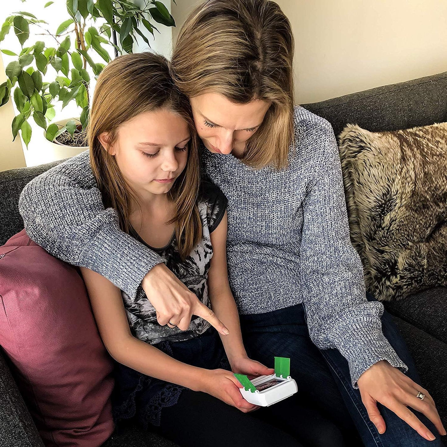 100 PICS Countries of The World Travel Game - Learn 100 Countries | Flash Cards with Slide Reveal Case | Geography Card Game, Gift, Stocking Stuffer | for Kids and Adults | Ages 6+