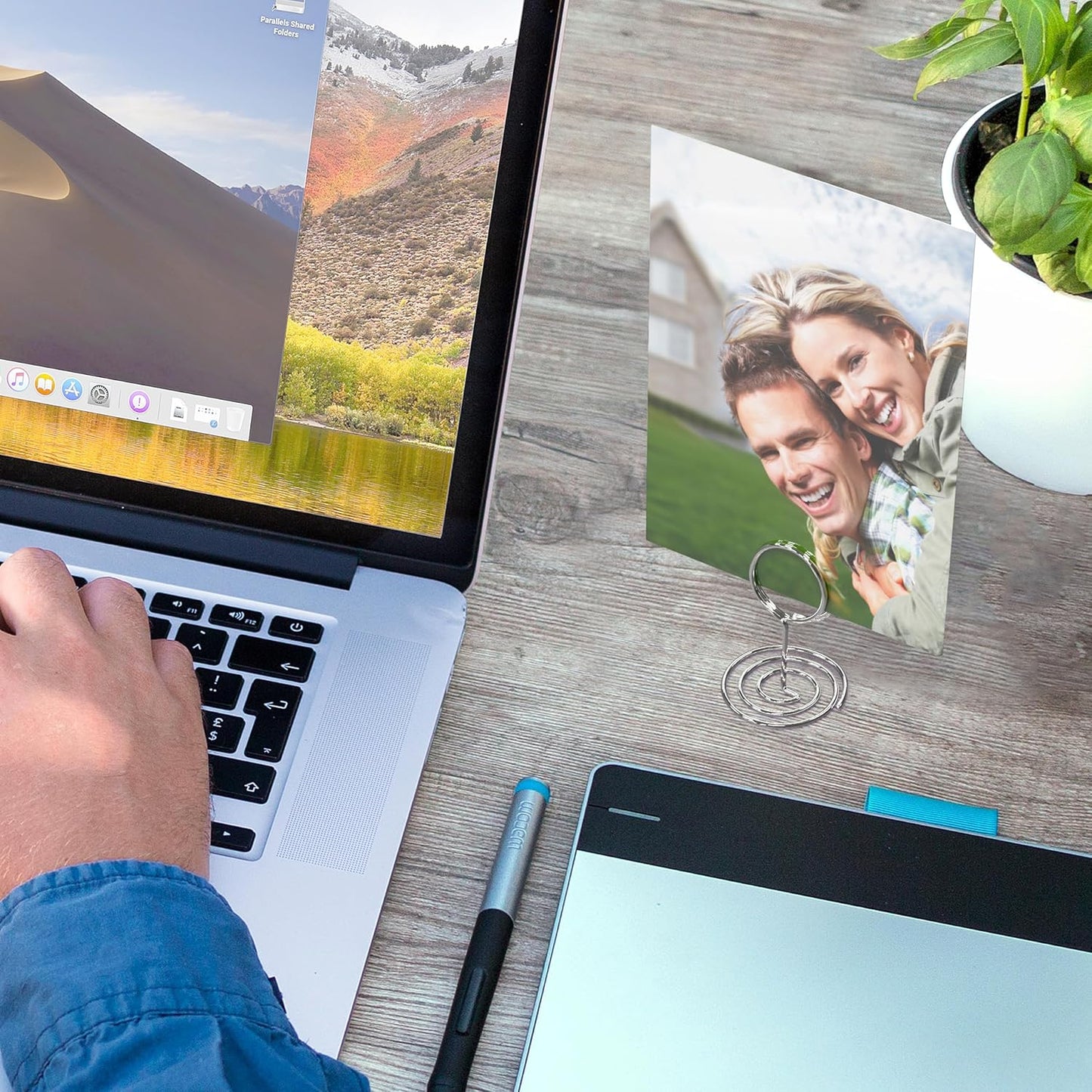 10 Pack Silver Table Number Holders - Place Card Holders for Signs - Table Number Stands - Photo Holder for Tables - Picture Holders for Centerpieces Wedding - Wire Placecard Name Card Photo Stand